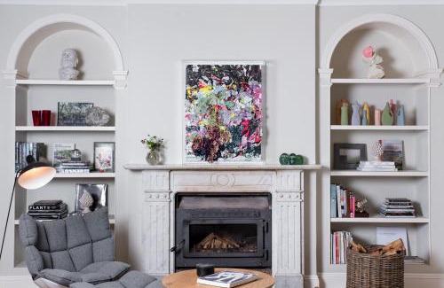 Braidwood Hotel | Discover the Elegance of Mona Farm - Family-Friendly Retreat