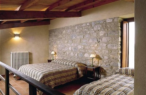 Landro House | Relax at Monaco di Mezzo: Pool, Spa & Family-Friendly Fun