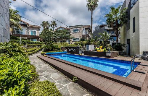 Gangjeong-dong House | Monaco Pool Pension
