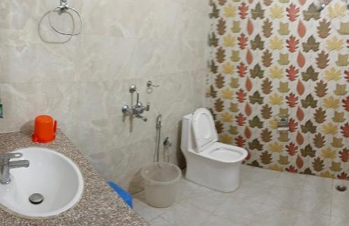 Munsyari Hotel | Monal Inn