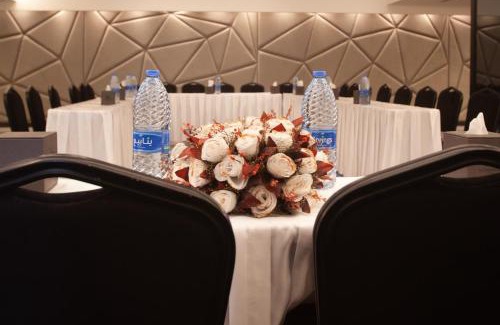 Al Jubeiha Hotel | Discover Comfort at Monarch Hotel Amman - Rated 9/10!