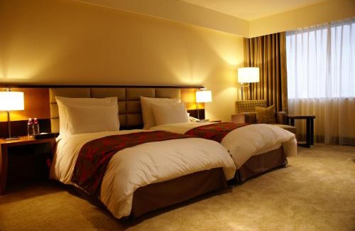 Luzhu District Hotel | Elegant Monarch Skyline Hotel - Top-Rated & Family Friendly