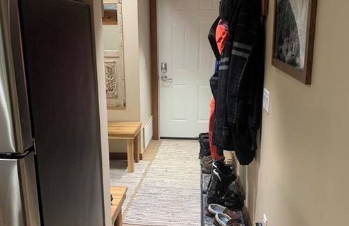 Big White Ski Resort House | Discover Monashee Inn: Rated 9.8 with Family-Friendly Amenities