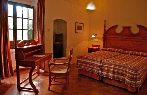 Palma del Rio Hotel | Unforgettable Stay at Monasterio de San Francisco - 4 Stars