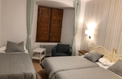Anguiano Hotel | Comfortable Stay at MONASTERIO de SANTA MARÍA DE VALVANERA
