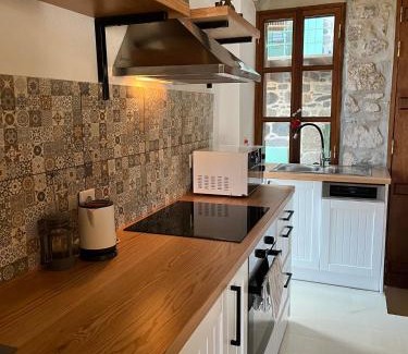 Mandraki House | Oceanfront Monastery View House: Family-Friendly Retreat