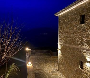 Konitsa Apartment | Relaxing Monastiri Mountain Escape with Hot Tub Access