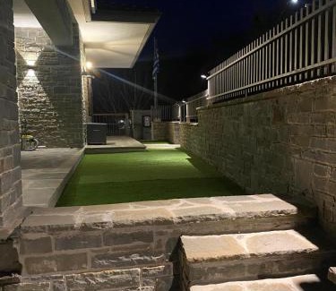 Konitsa Apartment | Relaxing Monastiri Mountain Escape with Hot Tub Access