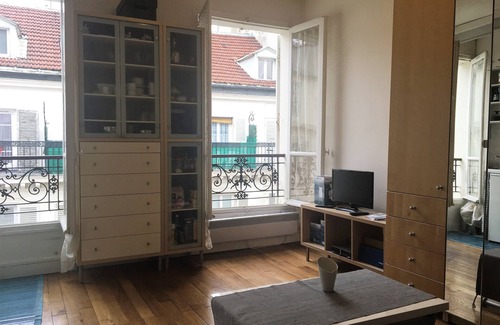 17th Arrondissement Apartment | Top-Rated Monceau Hotel with Breakfast & Kitchen Amenities