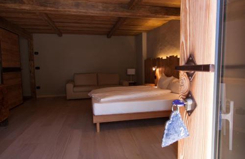 Cillian Bed & Breakfast | Family-Friendly Moncervin with Pool & 9.5/10 Guest Rating