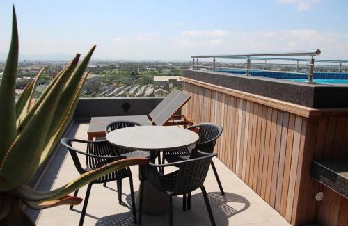 Observatory Apartment | Vibrant Mondaine Central: 4-Star Family-Friendly Oasis