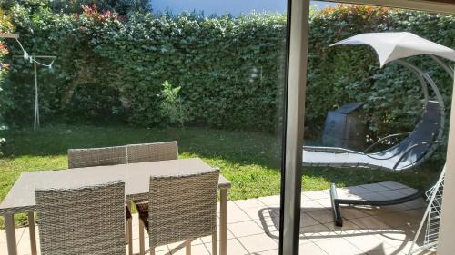 Saint-Pee-sur-Nivelle House | Relax at Mondarrain: Pet-Friendly Stay with High Ratings