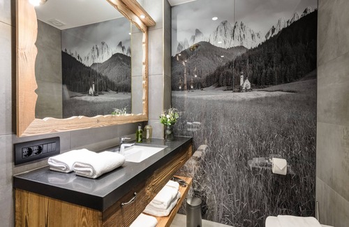 Cermes Hotel | Relax at MONDI Hotel Tscherms: 4-Star Comfort Awaits