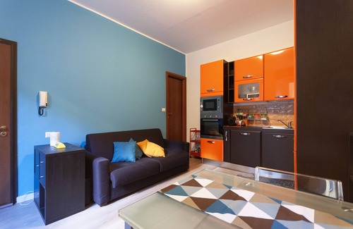 Cascina dei Pomi Apartment | Monet House: Ideal Getaway 10 Minutes from Duomo