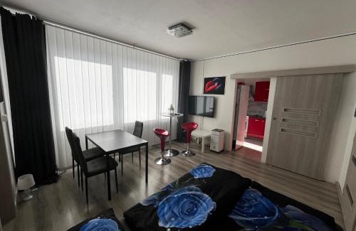 Hlubocepy Apartment | Family-Friendly Monfas Apartment Barrandov with Great Reviews
