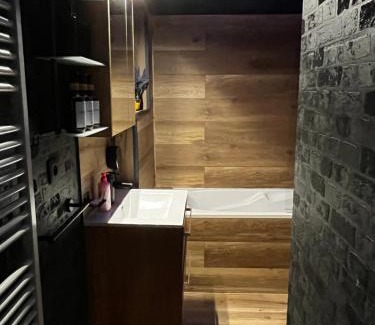 Hostivar Apartment | Family-Friendly Monfas Apartment Provence in Prague