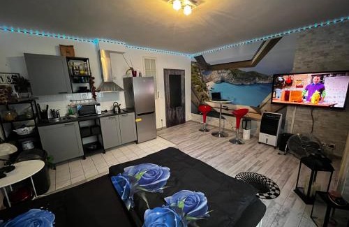 Hostivar Apartment | Family-Friendly Monfas Apartment Provence in Prague