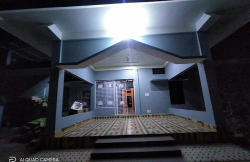 Golaghat Hotel | Oceanfront Escape at Monirams Inn - Rated 9/10 by Guests