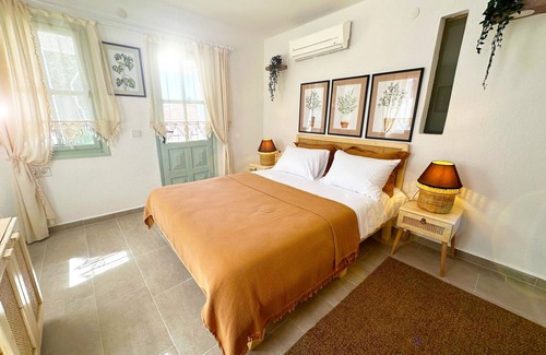 Foca Hotel | Serene Monk Island Guesthouse: Ocean Views & Family-Friendly