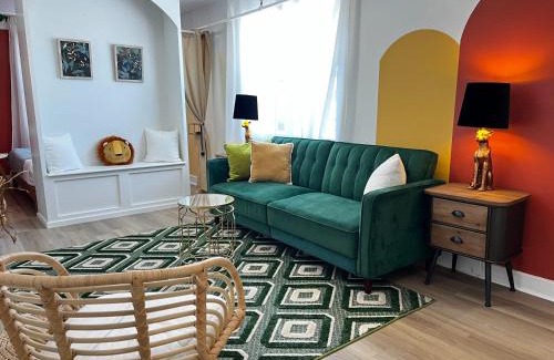 Downtown Apartment | Monkey Jungle Vibrant 2-BDRM Rooftop Access, Unit #6