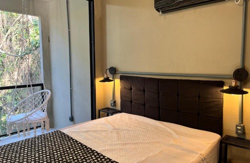 Barra de Guaratiba House | Escape to Monkey Lodge - Casa na Mata with Hot Tub Bliss