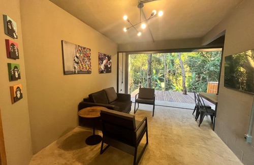 Barra de Guaratiba House | Escape to Monkey Lodge - Casa na Mata with Hot Tub Bliss