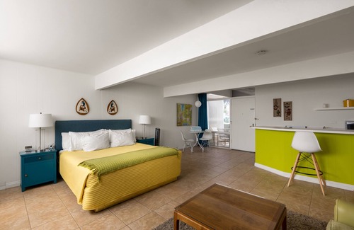 Desert Park Estates House | Vibrant Monkey Tree Hotel 2: Poolside Retreat in Palm Springs