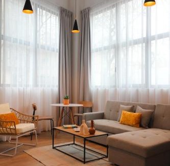 Cruz Roja-Capuchinos Apartment | Family-Friendly MonKeys Apartments in Vibrant Miraflores