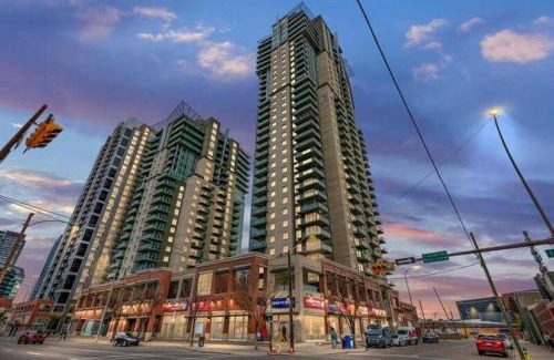 Victoria Park Apartment | Stylish Monki Di Executive Suites - Alura: Guest Rated 8.5/10