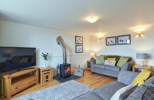 Bornesketaig House | Flora's Secret at Monkstadt No 7: Pet and Child Friendly Stay