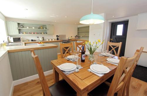 Bornesketaig House | Flora's Secret at Monkstadt No 7: Pet and Child Friendly Stay