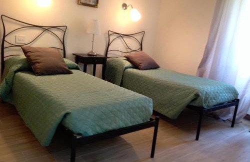 Castiglione di Garfagnana Apartment | Experience Comfort at Monnalisa - 4-Star with Pool & Pets