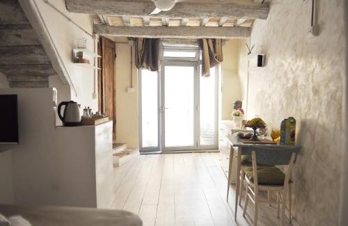 Monte San Savino Bed & Breakfast | Budget-Friendly Stay at Camera Monte San Savino with Kitchen