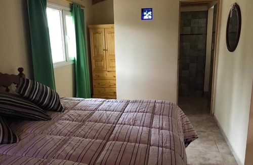 Lago Puelo Cabin | Top-Rated Mono Ambiente Clarien with Breakfast & Kitchen