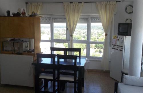 Miramar Apartment | Cozy Mono Ambiente Miramar: Pet and Child Friendly Stay