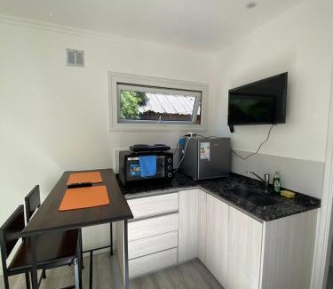 San Carlos de Bariloche Apartment | Cozy Monoambiente Amancay with Pool & Family-Friendly Fun