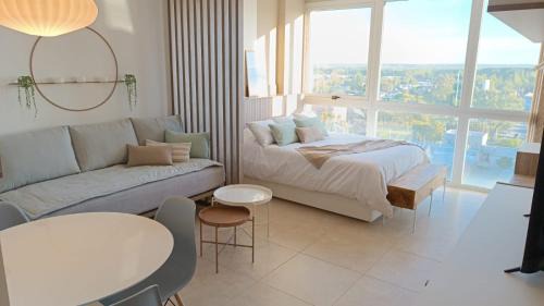Cipolletti Apartment | Highly Rated Child-Friendly Stay at Monoambiente ACACIAS I