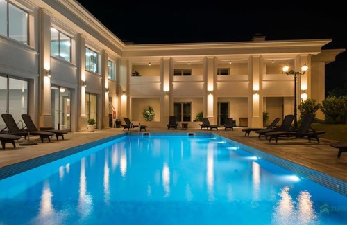 San Rafael Apartment | Elegant Monoambiente in Place Lafayette - Award-Winning Stay