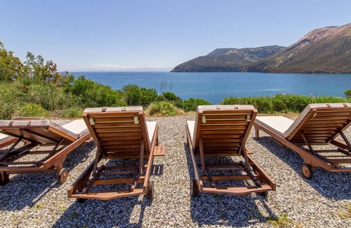 Vulcanello Apartment | Monolocale 4 Vulcano on Sea Shore, Lipari, Italy
