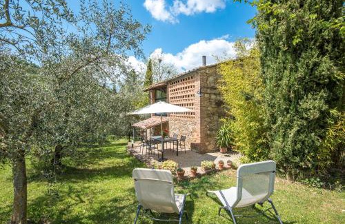 Radicondoli Apartment | Experience Comfort at Monolocale Antico Fienile