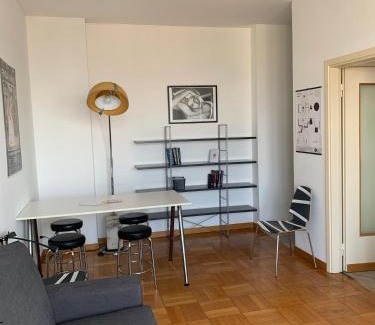 Porta Tenaglia Apartment | Scenic Milano Studio with Breathtaking City Views