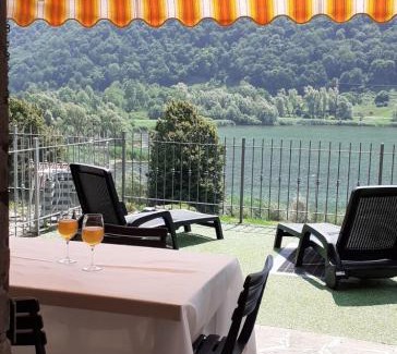 Endine Gaiano Apartment | Idyllic Monolocale at Endine Lake - Family Friendly Retreat