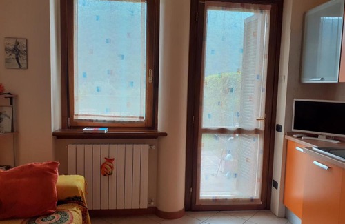 Endine Gaiano Apartment | Idyllic Monolocale at Endine Lake - Family Friendly Retreat