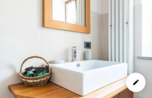 Sordevolo Apartment | Charming Monolocale with Kitchen & Breakfast - Rated 9.4/10