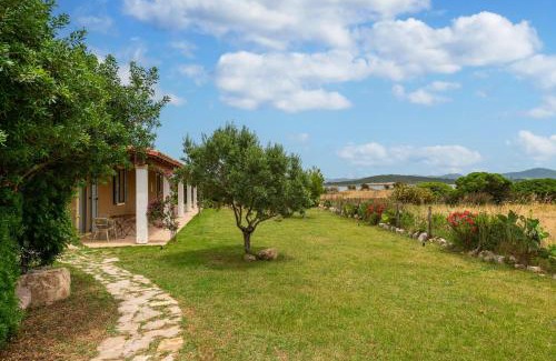 Sant'Anna Arresi Apartment | Cozy Monolocale - Le Vigne: Family-Friendly Getaway