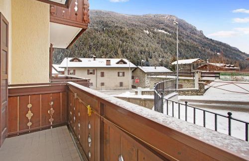 Valdisotto Apartment | Cozy Monolocale Sole 2: Family-Friendly & Pet Accessible