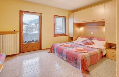 Valdisotto Apartment | Cozy Monolocale Sole 2: Family-Friendly & Pet Accessible