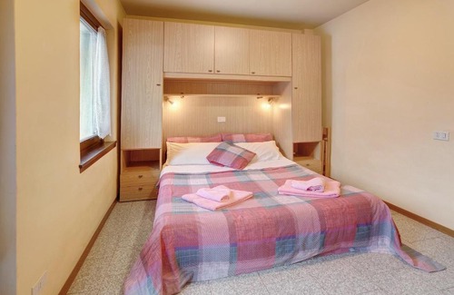 Valdisotto Apartment | Cozy Monolocale Sole 2: Family-Friendly & Pet Accessible