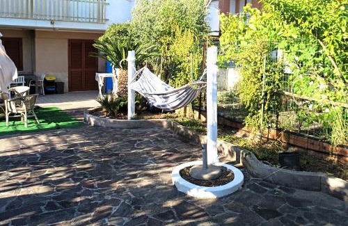 Gianola Apartment | Seafront Monolocale Tirreno: Ocean View & Private Beach