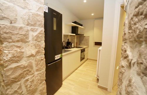 Mavromati Apartment | Monopati House: Family-Friendly Haven with 10/10 Rating